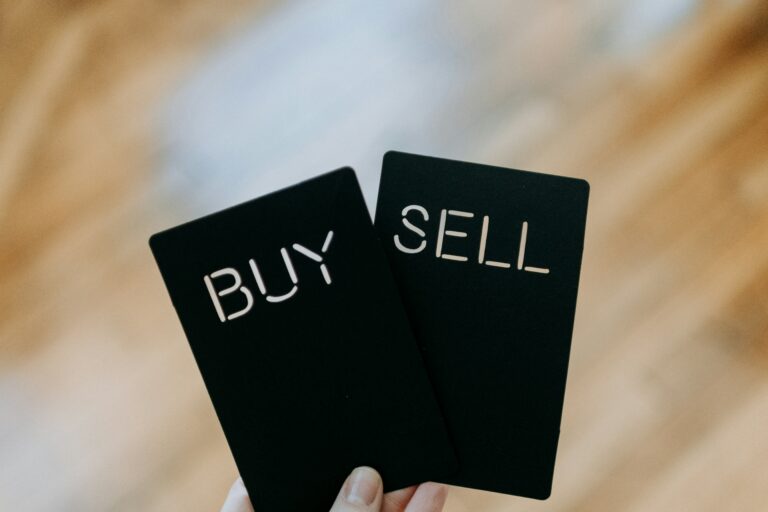Buy-side vs Sell-side: Key Differences, Roles, and How Each Uses a Data Room